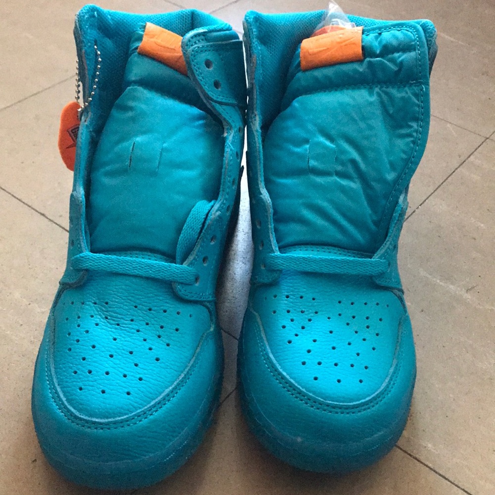 BRAND NEW GATORADE JORDAN 1s